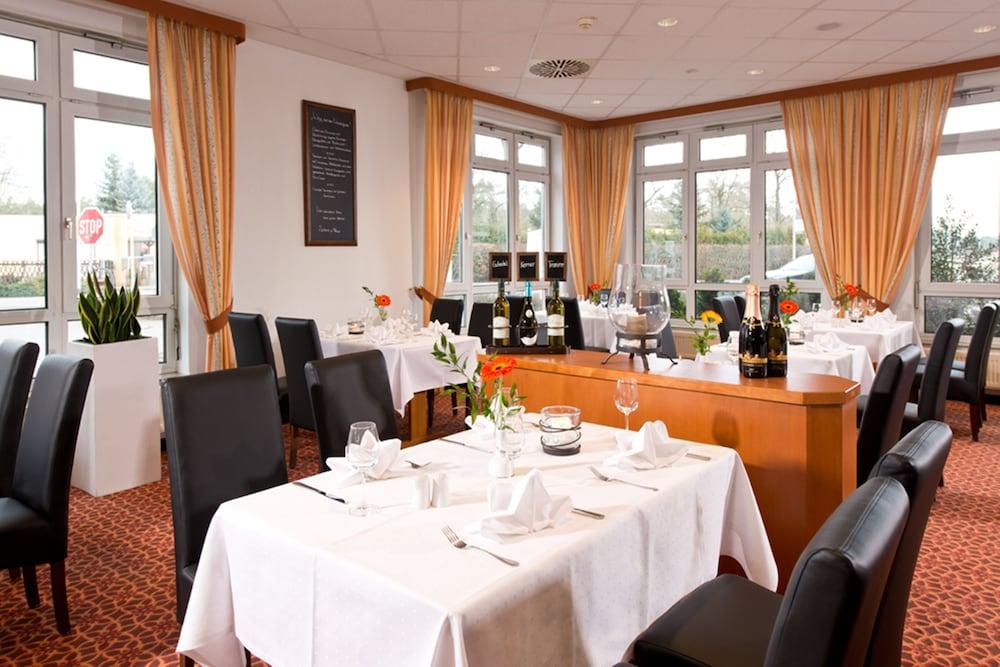 Achat Hotel Schwarzheide Lausitz Экстерьер фото